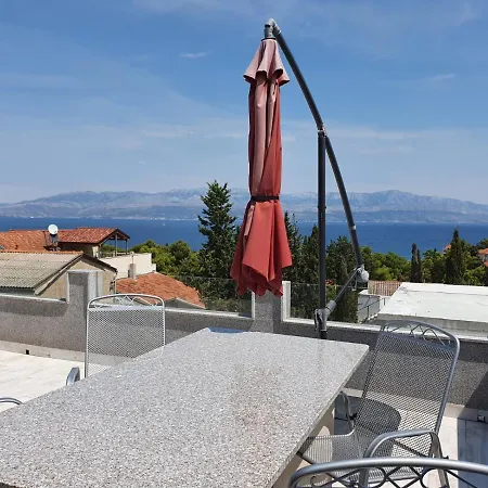 Apartament Sandi Sutivan