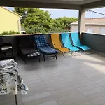 Sandi Apartamento *