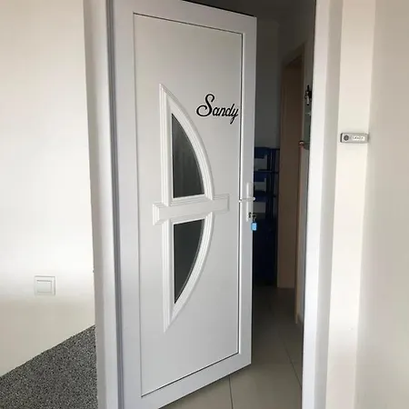Sandi Apartment