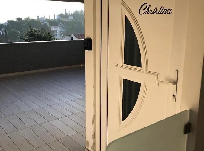 Apartament Sandi *