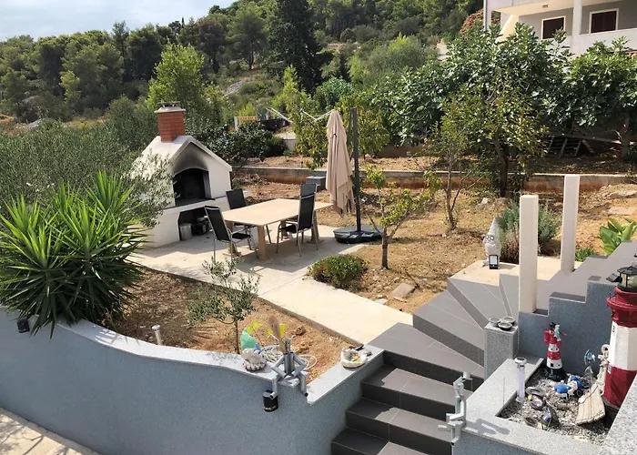 Sandi Apartament Sutivan
