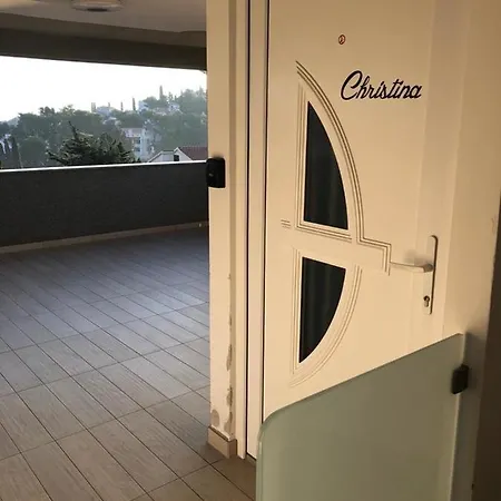 Apartament Sandi *